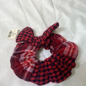💚  NWTs aerie | Red Buffalo plaid large scrunchie